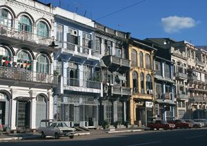 羽田空港へ便利なアクセスと快適なサービスを提供する東横INN羽田空港1の詳細ガイド